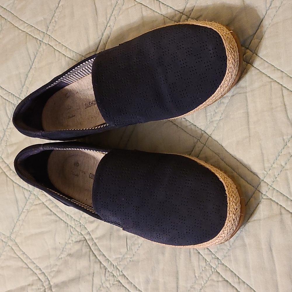Clark's size 8 in navy